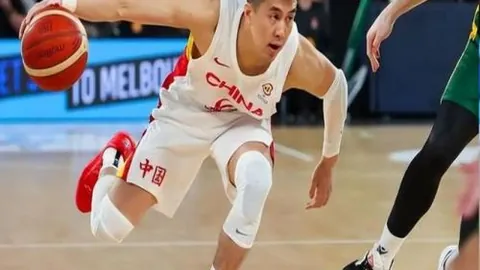 姆巴佩目睹恩里克罕见严肃瞬间